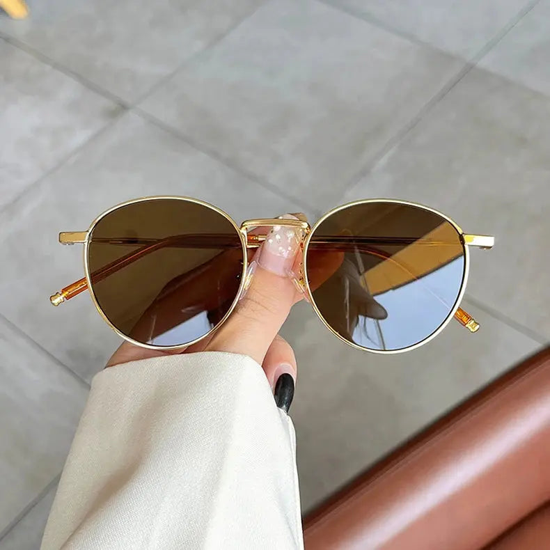 Retro Women's Eyewear: Stylish Glasses for Timeless Fashion - Next Level