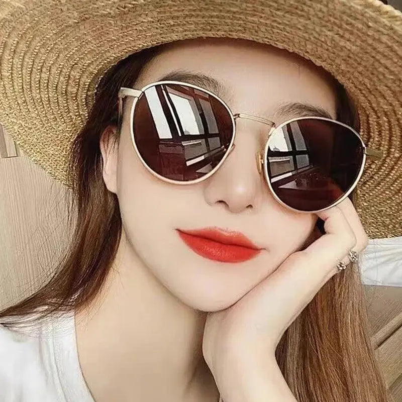 Retro Women's Eyewear: Stylish Glasses for Timeless Fashion - Next Level