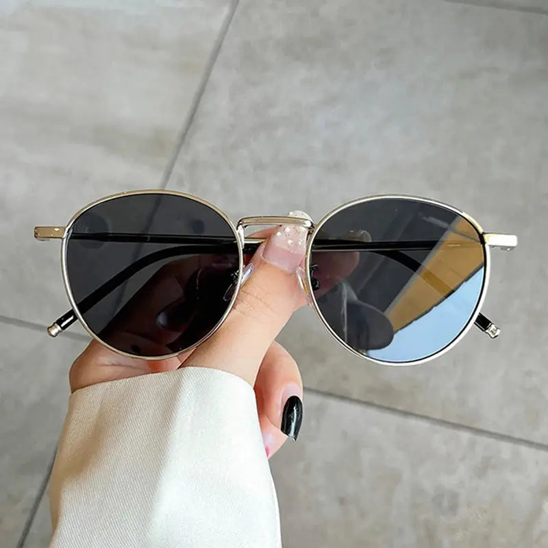 Retro Women's Eyewear: Stylish Glasses for Timeless Fashion - Next Level