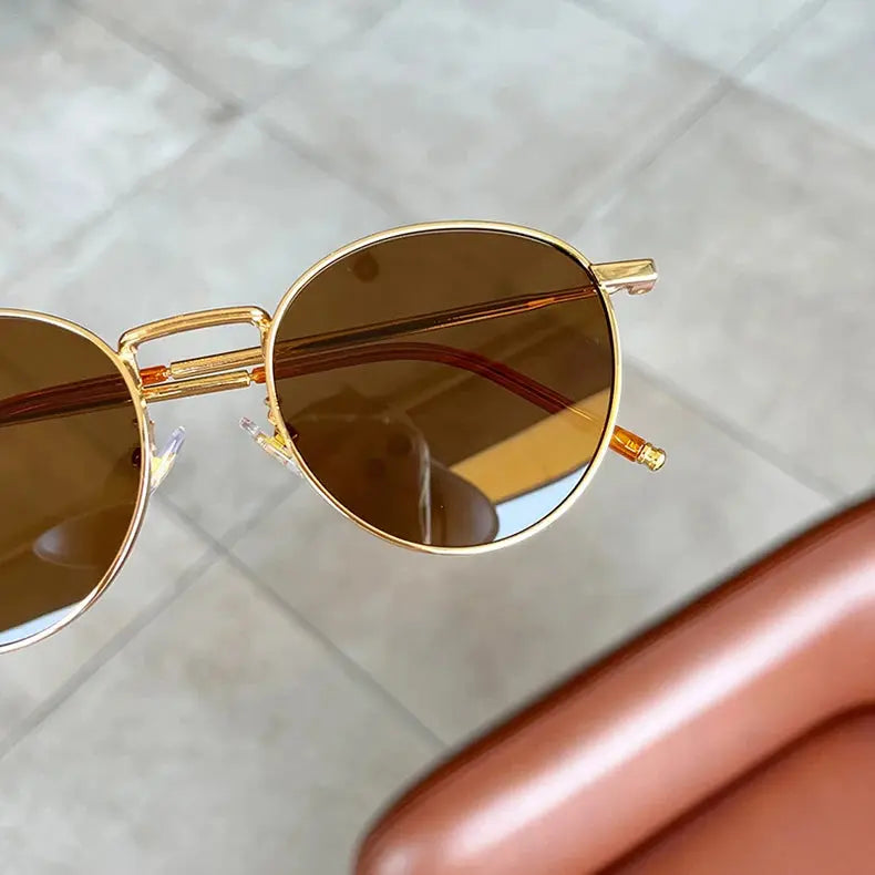 Retro Women's Eyewear: Stylish Glasses for Timeless Fashion - Next Level
