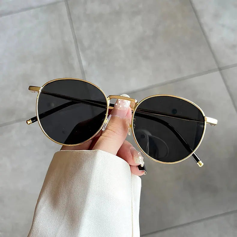 Retro Women's Eyewear: Stylish Glasses for Timeless Fashion - Next Level
