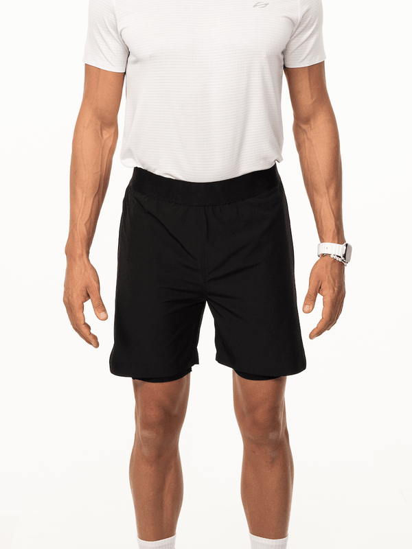 Schwarze 2-in-1 Training Short mit integrierter Compression-Tight für Gym und Laufen von Next Level