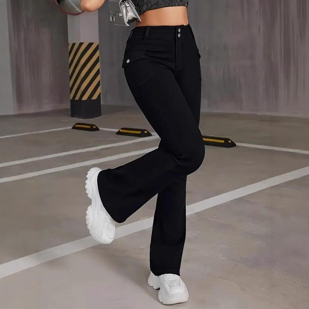 Elastische Flared Jeans Damen mit Ultra Low Waist, Knopfdetails und Slim Fit im Retro 70er-Stil
