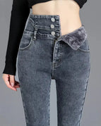 Blue gray / 25 / Female