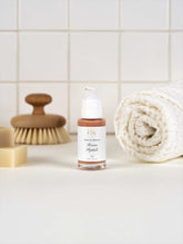 Hochwertiges Peptidserum von Robert de Valenmont, pflegende Flasche mit Serum für die Hautpflege, nahtloses Design, elegante Verpackung