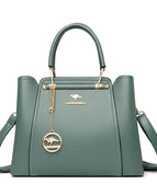 Green / Female / Adults