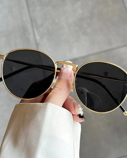 Retro Women's Eyewear: Stylish Glasses for Timeless Fashion - Next Level