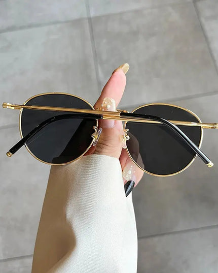 Retro Women's Eyewear: Stylish Glasses for Timeless Fashion - Next Level