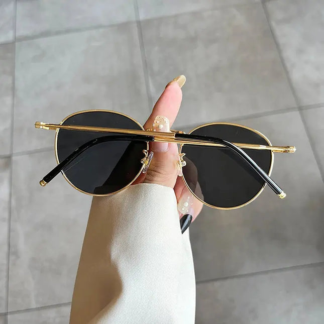 Retro Women's Eyewear: Stylish Glasses for Timeless Fashion - Next Level