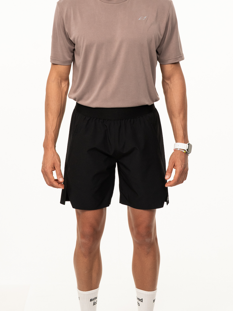 Schwarze kurze Next Level SL-450 T-Shirt, frontal Ansicht, weiches Material, lässiger Schnitt, für Damen und Herren