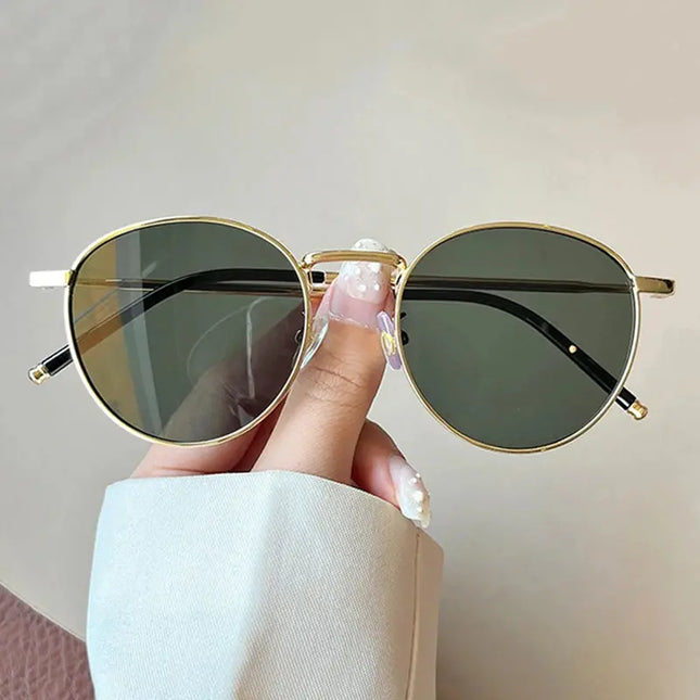 Retro Women's Eyewear: Stylish Glasses for Timeless Fashion - Next Level