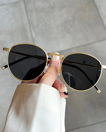 Retro Women's Eyewear: Stylish Glasses for Timeless Fashion - Next Level