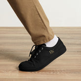 Robert de Valenmont Code One Canvas Schuhe für Männer, schwarze Schnürschuhe, Frontansicht, bequeme Casual-Schuhe