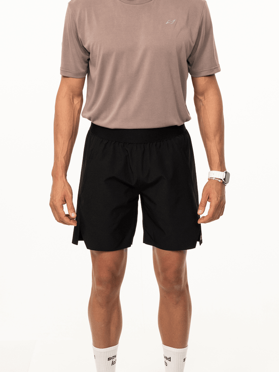 Schwarze kurze Next Level SL-450 T-Shirt, frontal Ansicht, weiches Material, lässiger Schnitt, für Damen und Herren