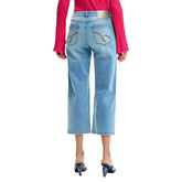 Hochwertige Damenshorts von Next Level, aus strapazierfähigem Denim, mit klassischen Nähte und modischem Schnitt.