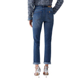 Liu Jo Damen Jeans in a stylish design, showcasing a close-up view of the fabric and stitching details.