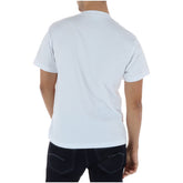 Vans Herren T-Shirt in a casual style, featuring the brand logo on the front against a vibrant background.