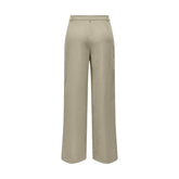 Damenhose von Jacqueline De Yong, bequeme Kleidung Hosen, in lockerer Passform, aus weichem Stoff, schwarz, auf einem Kleiderbügel hängend