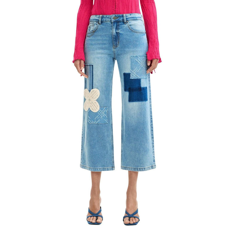 Desigual Damen Jeans in a stylish design with unique patterns and a flattering fit for casual wear.